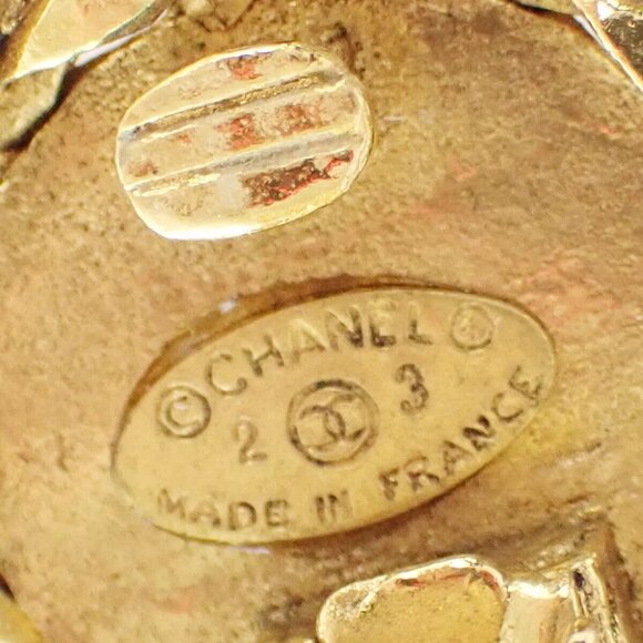 Auth CHANEL CC Logo Round Button Earrings 23 Rhinestone Clip-On GHW Vintage - Picture 9 of 9